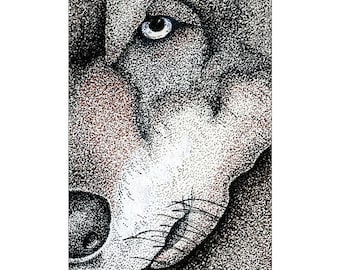 Puede incluir: Ilustración detallada a pluma y tinta de la cara de un lobo, mostrando su ojo y hocico. La obra de arte presenta un estilo puntillista texturizado con tonos de gris, negro, blanco y marrón. La parte inferior tiene un patrón en zigzag en capas.