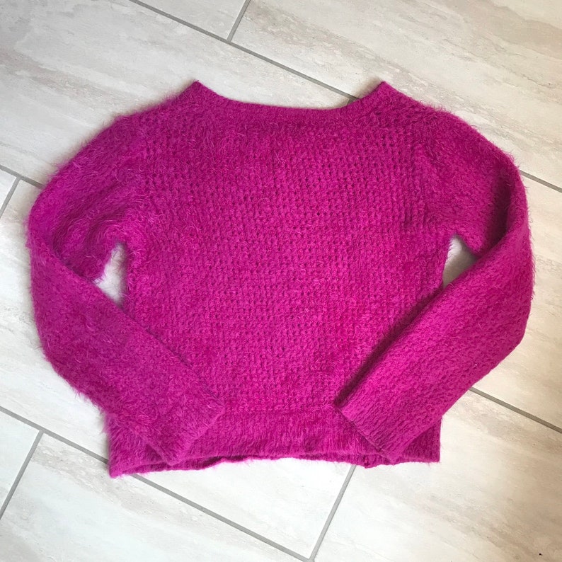 Vintage 1990s Hot Pink Fluffy Fuzzy Hippie Psychedelic Kawaii Retro Pin Up Girl Sweater Sz L