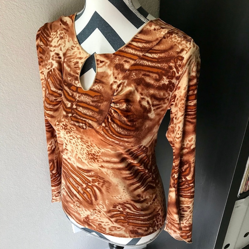 Vintage 1990s Wild Cat Tiger Stripe Lion Leopard Print Trippy Safari Jungle Kawaii Bell Sleeve Top Sz M