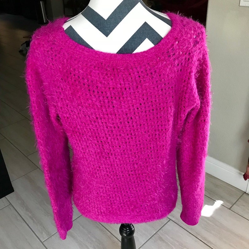Vintage 1990s Hot Pink Fluffy Fuzzy Hippie Psychedelic Kawaii Retro Pin Up Girl Sweater Sz L