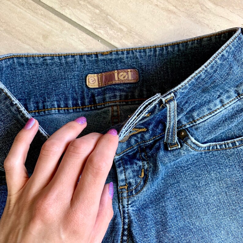 Vintage 1990s LEI Brand Bleached Distressed Grunge Pop Star Kawaii Retro y2k Capri Pants Sz 1 US