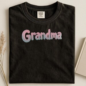 Camiseta para abuela, Comfort Colors®, Camiseta para abuela con efecto de pinceladas en tonos pastel suaves, Regalo para la nueva abuela, Camiseta para el Día de la Madre para abuelos, Lindo regalo para la abuela