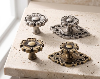 Solid Brass Flower Cabinet Knob, Vintage Floral Drawer Knob, Decorative Cabinet Hardware, Kitchen Cupboard Knob, Dresser Pull