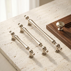 Vintage skåpknopp och handtagsset, traditionellt lådhandtag, klassiskt köksskåpshandtag, byråbeslag, möbelhandtag