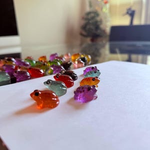8-100pcs Miniature Resin Frogs – Colorful Terrarium & Fairy Garden Decor (2.7cm) image 15
