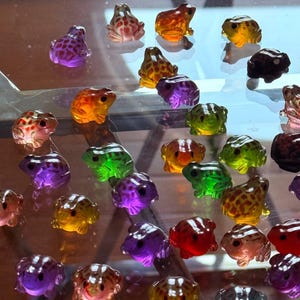 8-100pcs Miniature Resin Frogs – Colorful Terrarium & Fairy Garden Decor (2.7cm) image 12
