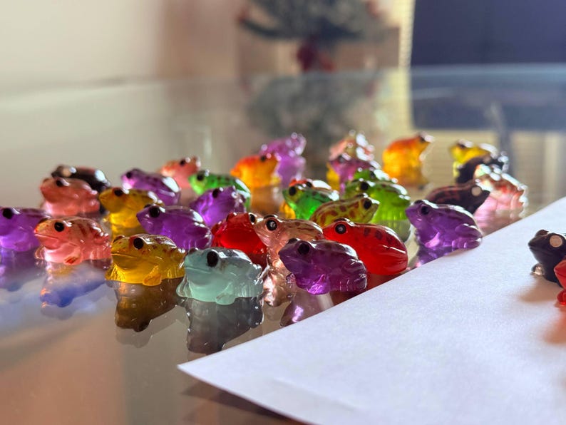 8-100pcs Miniature Resin Frogs – Colorful Terrarium & Fairy Garden Decor (2.7cm) image 8