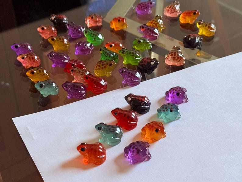 8-100pcs Miniature Resin Frogs – Colorful Terrarium & Fairy Garden Decor (2.7cm) image 5