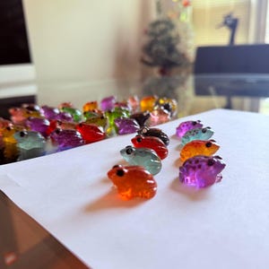8-100pcs Miniature Resin Frogs – Colorful Terrarium & Fairy Garden Decor (2.7cm) image 10