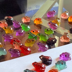 8-100pcs Miniature Resin Frogs – Colorful Terrarium & Fairy Garden Decor (2.7cm) image 6