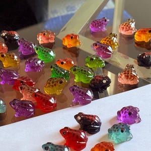 8-100pcs Miniature Resin Frogs – Colorful Terrarium & Fairy Garden Decor (2.7cm) image 9