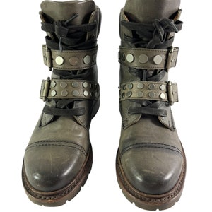 FRYE Light gray Leather Studded Hiker Combat Women&#39;s Boots Mexico 5.5US