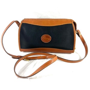 Bolso bandolera vintage de cuero negro de DOONEY & BOURKE, fabricado en EE. UU.