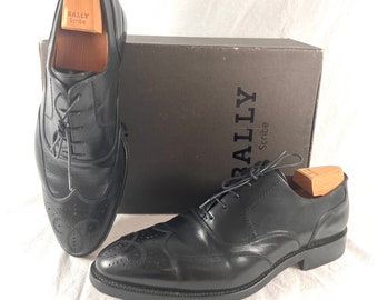 Sapatos sociais BALLY Scribe Charles em couro preto, feitos à mão na Suíça, tamanho 10,5 EEE.