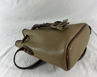 Dooney & Bourke Borsa A Secchiello Aimee In Pelle Conciata – Tracolla Regolabile Con Coullisse, Accessorio Di Lusso Per Donna - 2