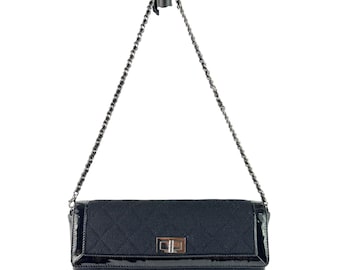 CHANEL 2.55 Reissue East West Chain in Black Quilted Fabric and Patent Leather