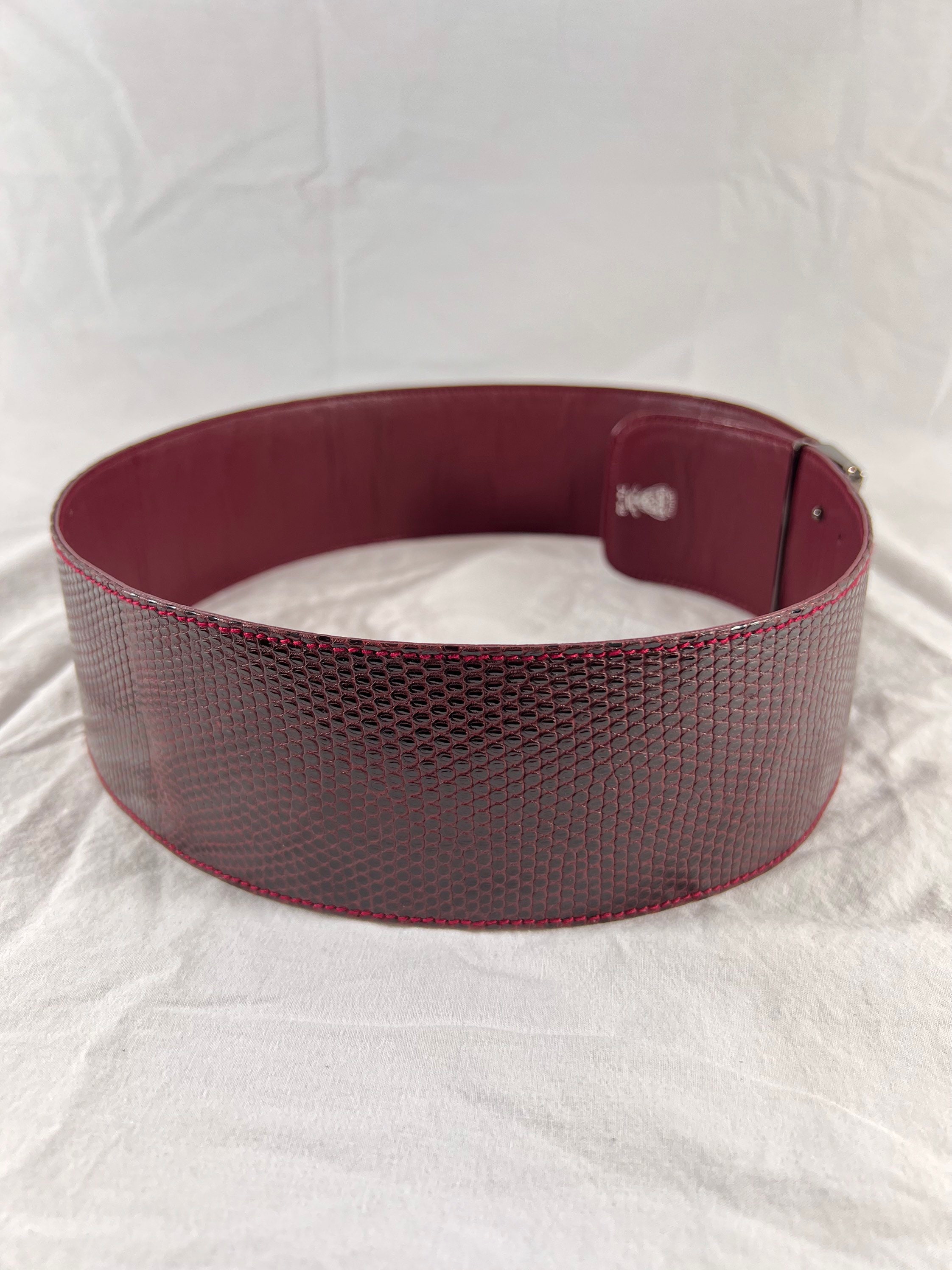 GUCCI Vintage Wide Burgundy Wine Lizard and Leather Women display picture 1
