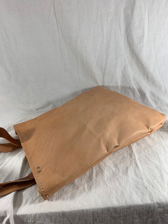 Great Natural Tan Leather Tote Shoulder Bag - image 9