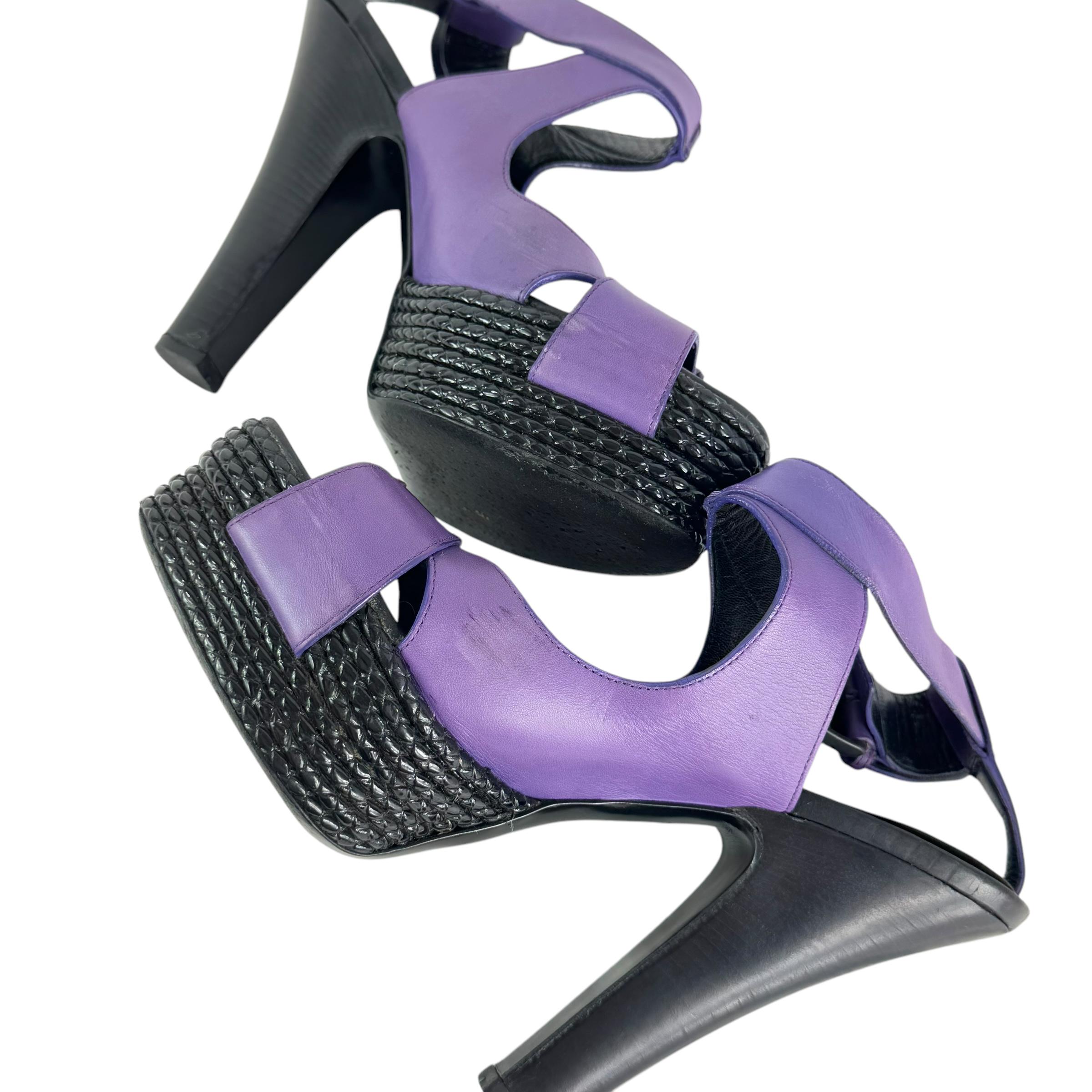 BOTTEGA VENETA Purple Leather Strappy Platforms Heels Made  display picture 1