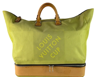 Bolsa de equipaje deportiva LOUIS VUITTON Geant Sac verde lima, fabricada en Francia