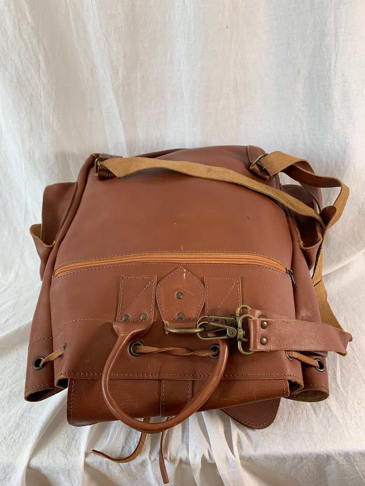 Large Vintage Genuine Brown Leather Drawstring Backpack  display picture 1