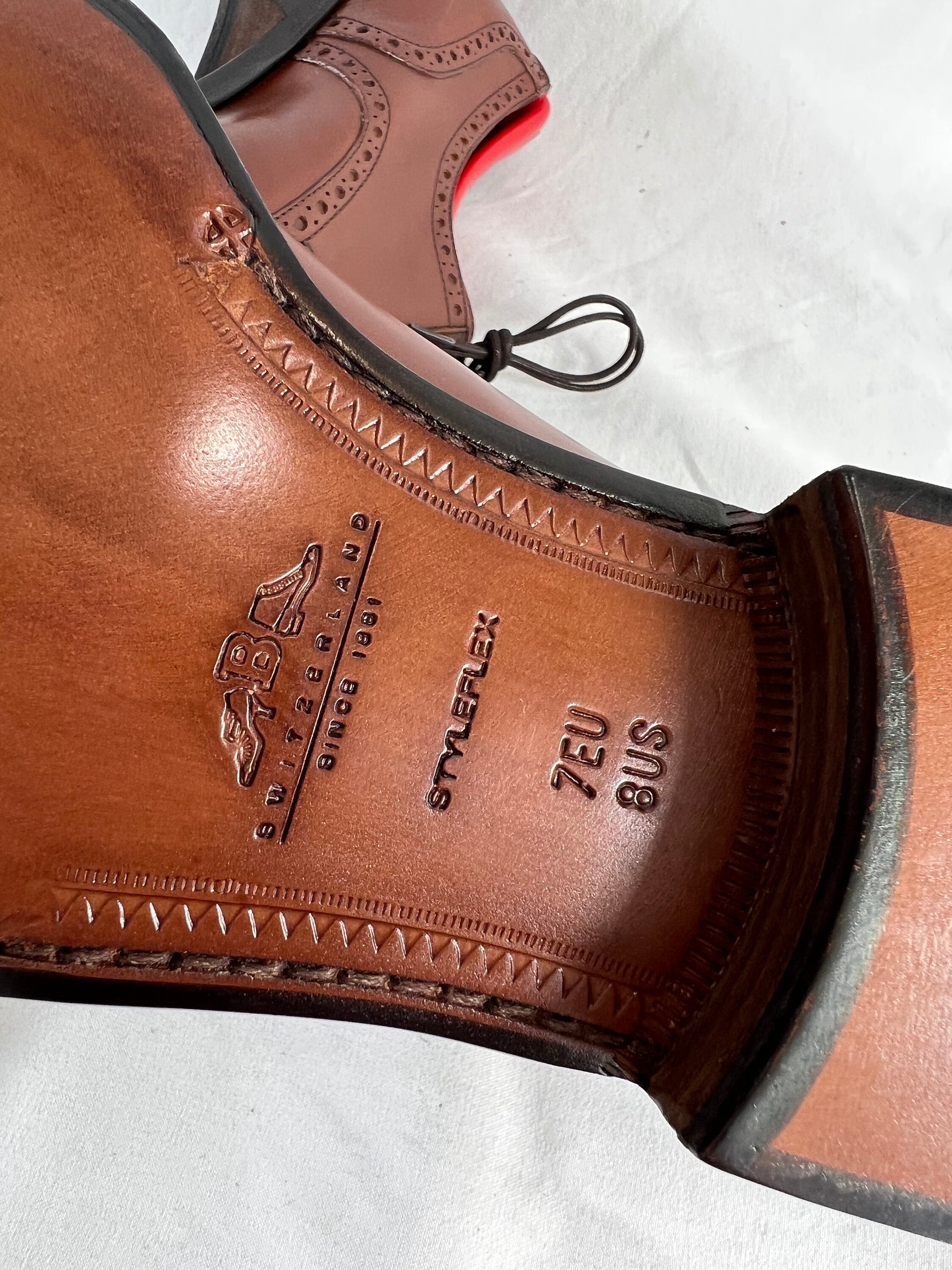 BALLY Brown Leather Derby Semi Brogue Loafers Made in  display picture 1