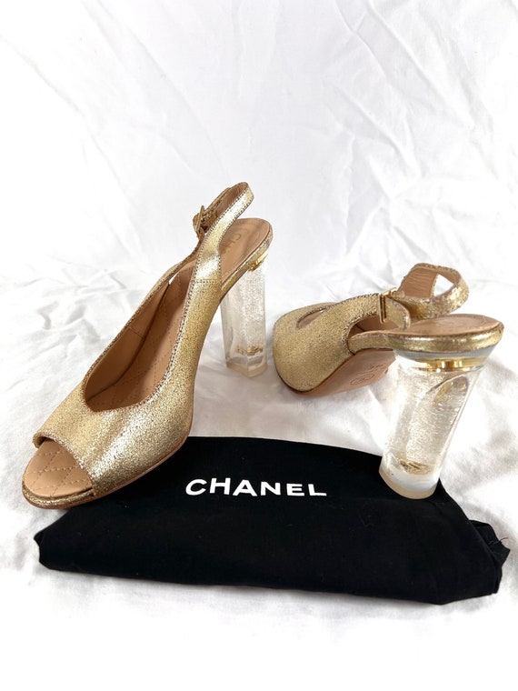 Chanel gold leather sandals - Gem