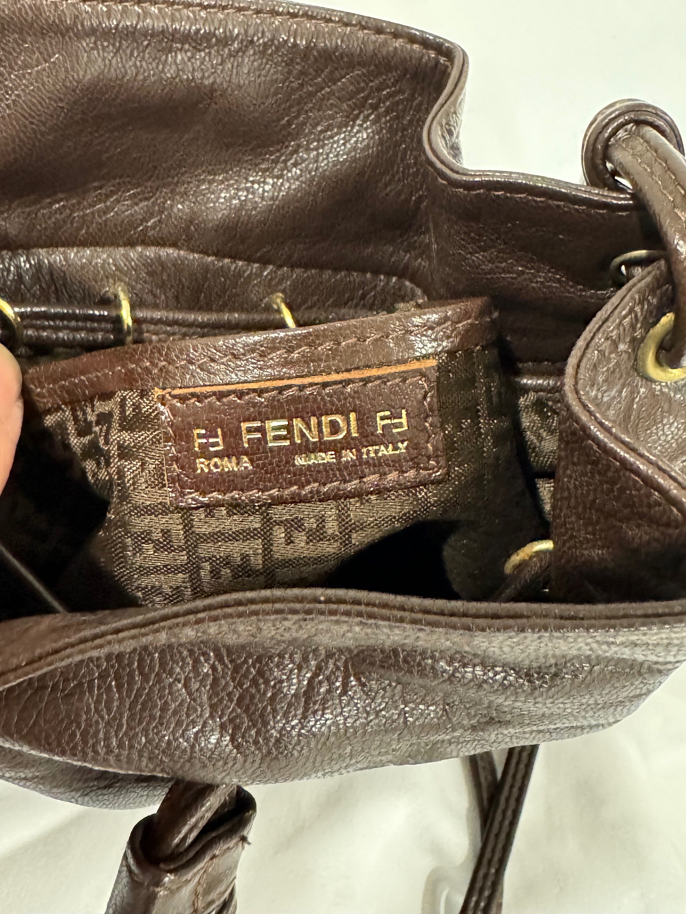 FENDI ブラウンレザー イントレチャート 編み込みレザー バケット 