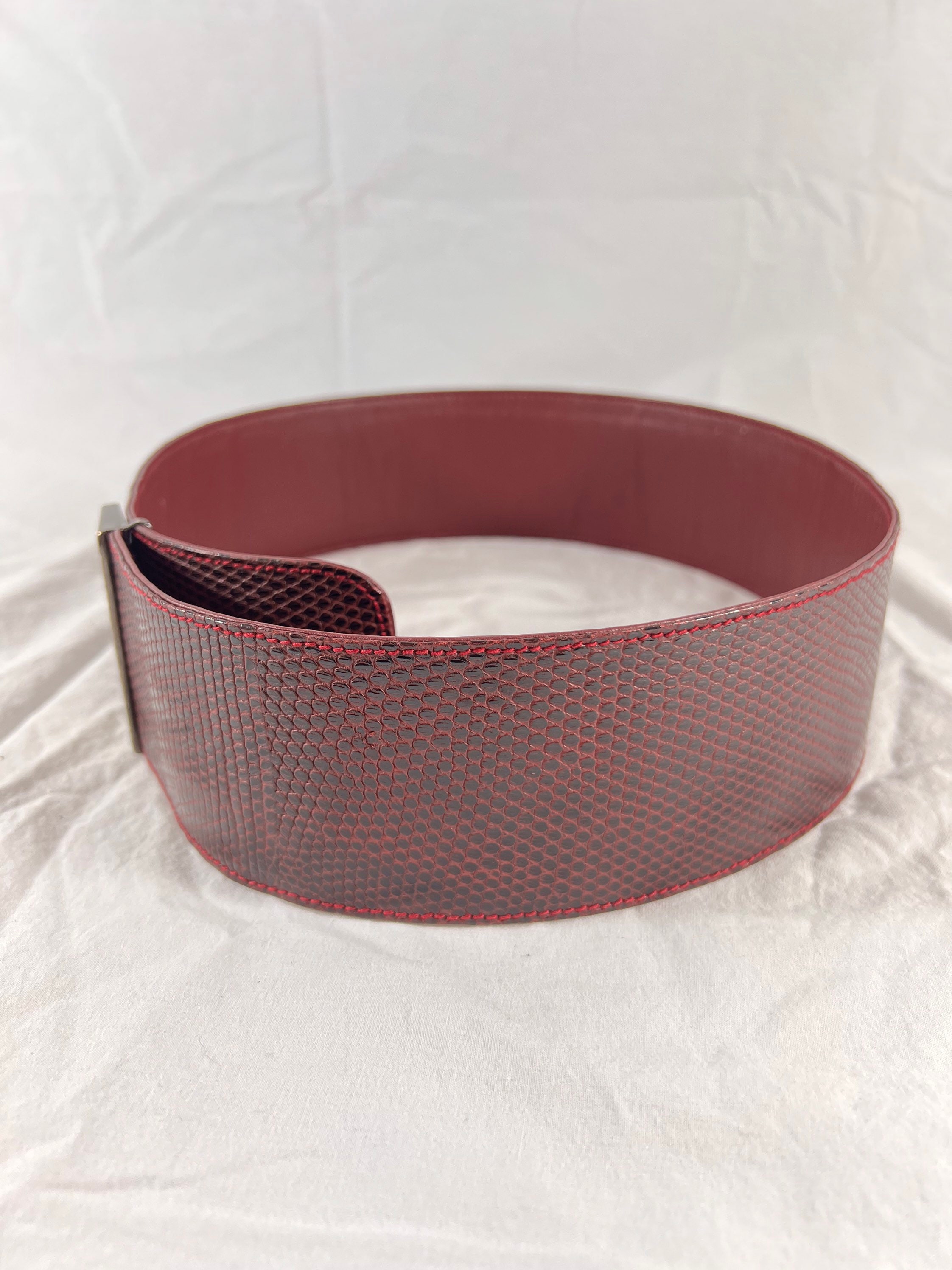 GUCCI Vintage Wide Burgundy Wine Lizard and Leather Women display picture 3