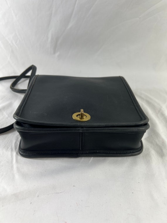 80's COACH Dark Navy Blue Leather Compact Pouch C… - image 5