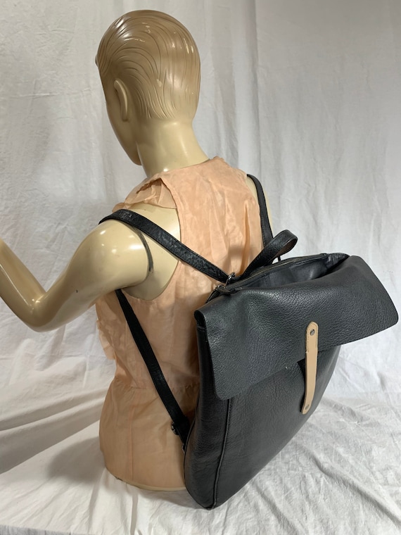 10% OffSALE Authentic Medium Black Leather Backpa… - image 1