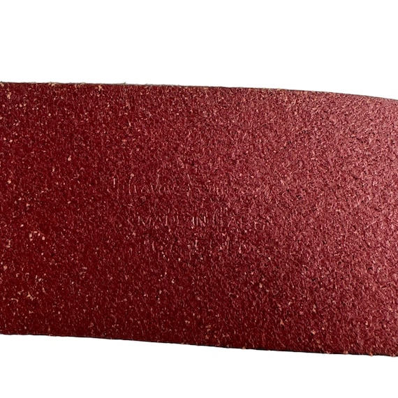 Buy SALVATORE FERRAGAMO Burgundy Leather Medallion Buckle  display picture 1