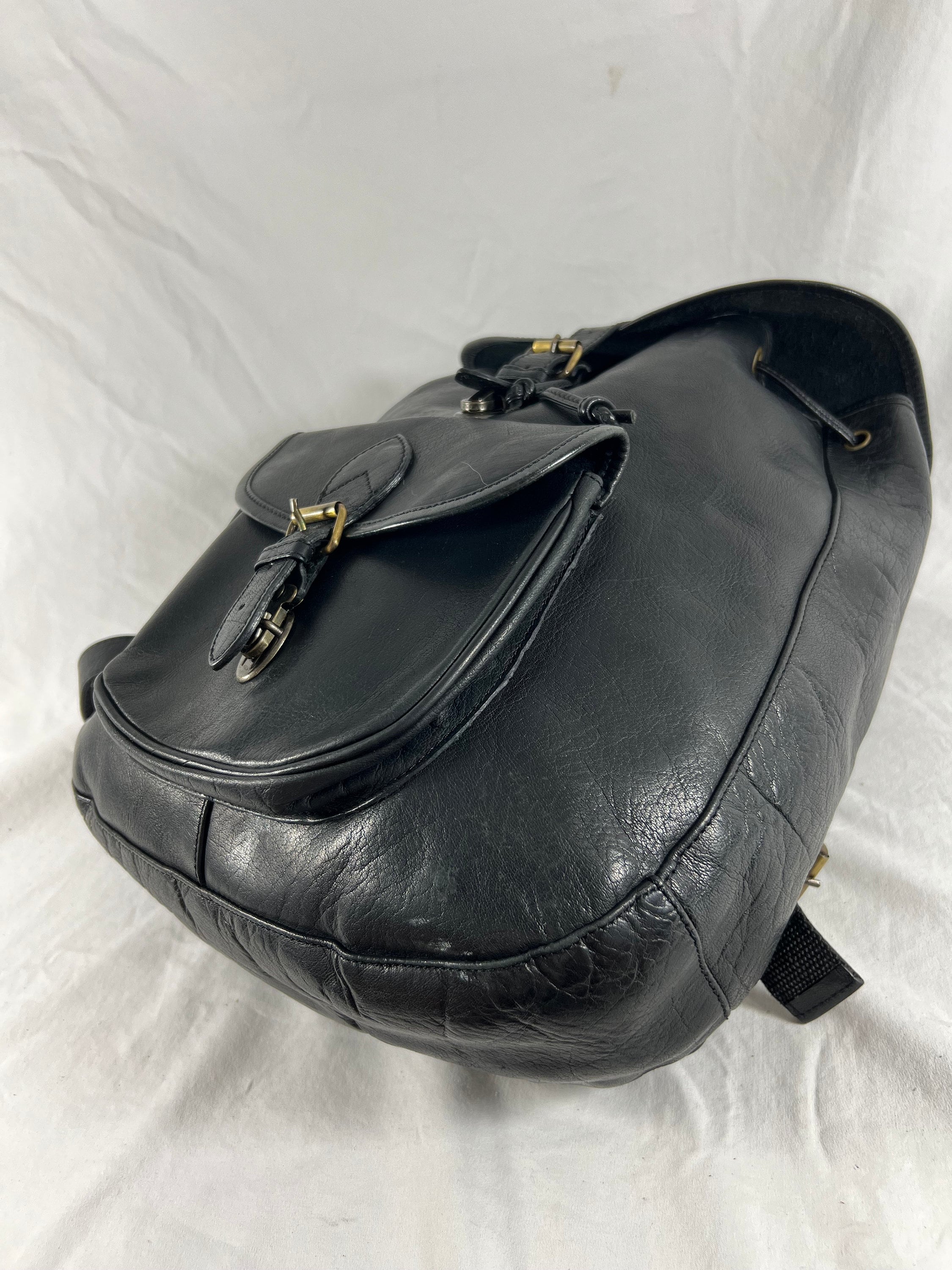 G. H. BASS & Co. Vintage Authentic Black Leather Rugged 