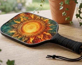 Juego de pickleball Sunburst Mandala, diseño vibrante de sol estilo boho.