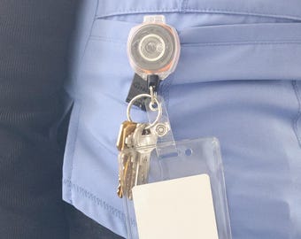 ¡Los primeros cordones de colores vibrantes del mundo! Llavero retráctil para credencial de identificación - Clip cómodo para cinturón - Cable de 61 cm - Transparente esmerilado - Hecho en EE. UU.