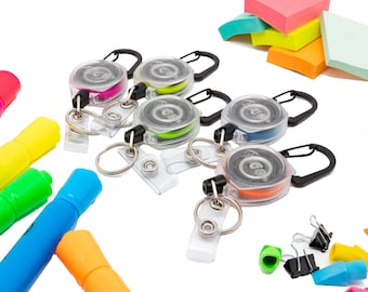 ¡Los primeros cordones de colores vibrantes del mundo! Llavero retráctil con carrete para credencial de identificación - Mosquetón - Cordón de 61 cm - Transparente - Premium - Hecho en EE. UU. para enfermeras