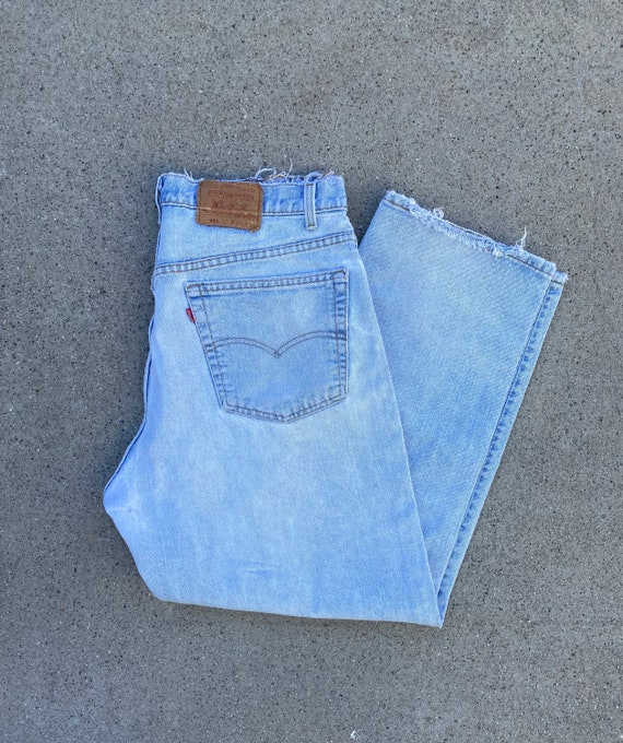 38" Vintage Levis 554 Made in the USA Light Wash … - image 5