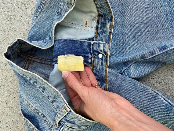 29" Vintage Wrangler Denim Cut Off Shorts - image 4