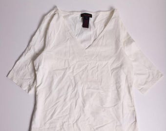 Vintage Women's Ralph Ralph Lauren White Half Sleeve V Neck Shirt size M