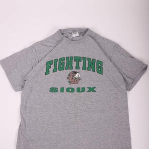 Vintage Y2K UND Fighting Sioux Shirt size L