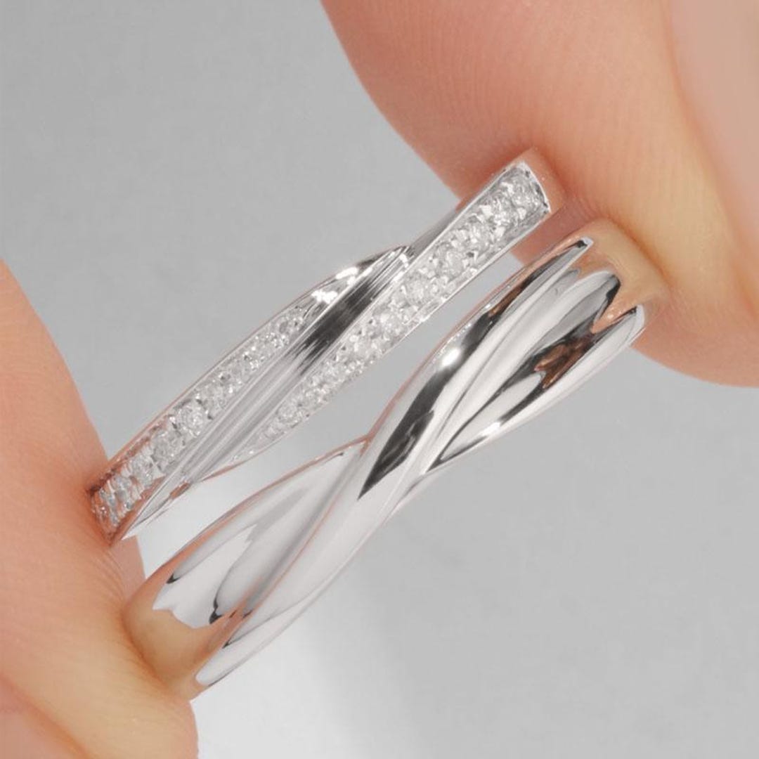 Enterlocked Rings 18K Gold Twisted Interlocked Rings Platinum Moissanite Couple Bands ...