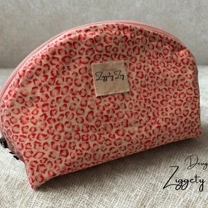 Cosmetic bag, Makeup bag, leopard, Zebra, lined bag, Pink, white, Black, white Zipper Bag made in the USA, Cat Zipper closure, storage