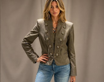 Chic Lapel Button Cropped Suit Jacket – Long Sleeve Waist-Cinching Versatile Streetwear Coat
