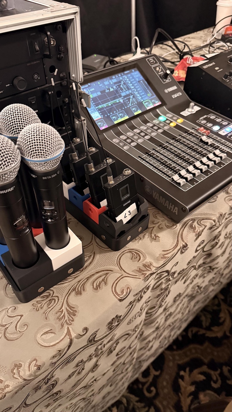 Shure SLXD / ULXD Mic Holder