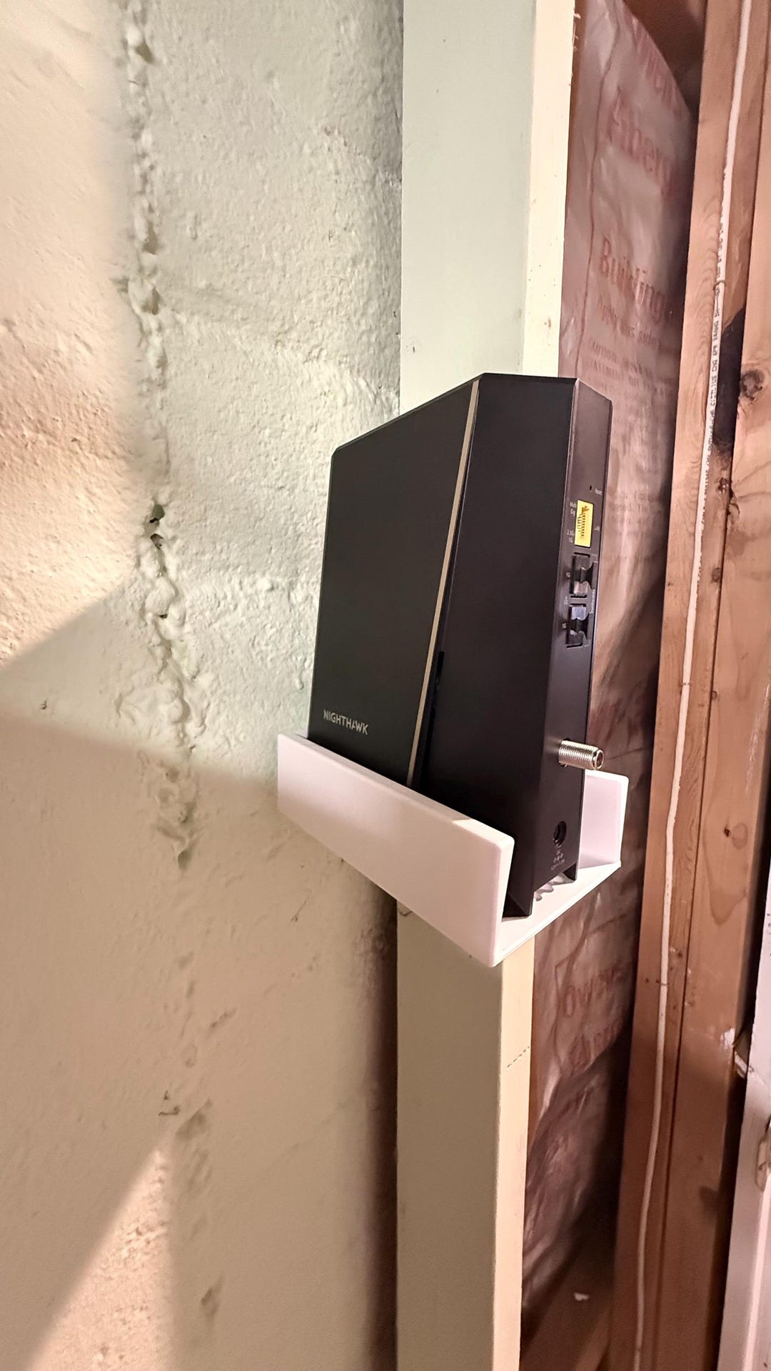 Home Networking Mounting Router Wall Mount for Vertical Wifi Router | Clean Cable Management ...