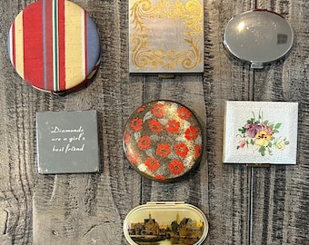 Polvos compactos con espejo Wiesner vintage más otros 6 artículos.