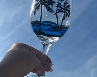 Hand painted palm tree wine glass