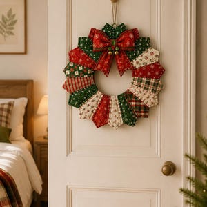 Christmas Bloom 03547D-Christmas Quilted Wreath Pattern, Printed Paper Quilt Pattern