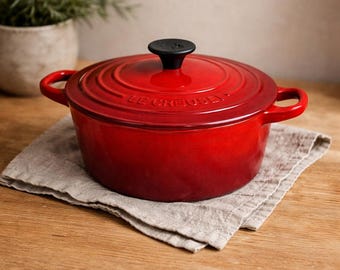 Le Creuset #18 Round Dutch Oven, Cherry Red Enameled Cast Iron, 1.8L - Vintage France