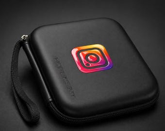 Adhesivo de transferencia UV DTF con logotipo personalizado para redes sociales, sin borde blanco, con apariencia de impresión, brillante, en relieve, impermeable y resistente a los arañazos.